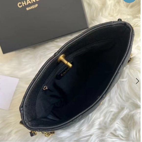 GWP Chanel Makeup  bag - Picture 4 of 16